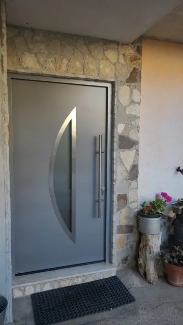 Portoncino d'ingresso installato da Expert Design – foto 6