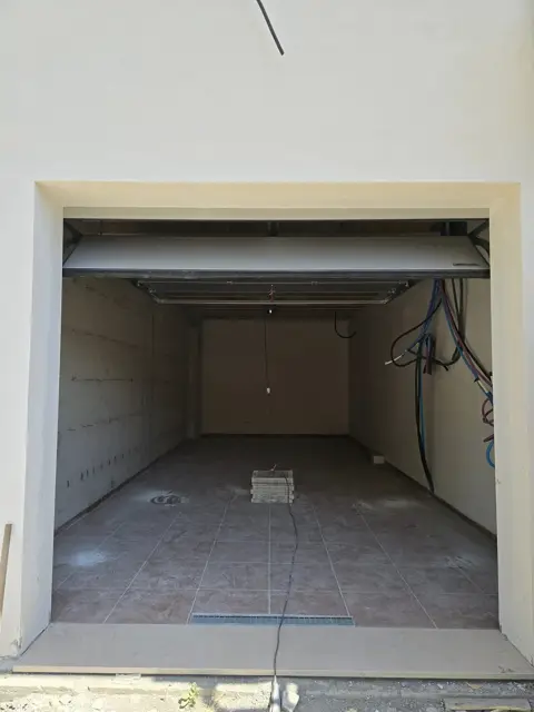 Porta sezionale da garage installata da Expert Design – foto 6
