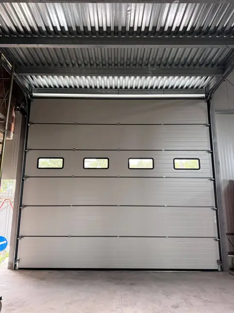 Porta sezionale da garage installata da Expert Design – foto 14