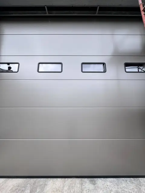 Porta sezionale da garage installata da Expert Design – foto 16